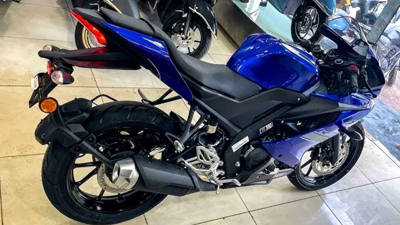 Yamaha R15 BS6